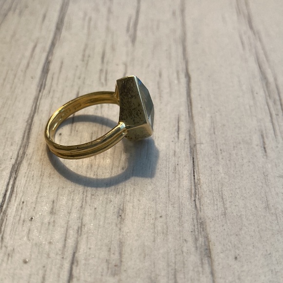 Sterling ring with gold overlay and blue stone - Picture 4 of 12